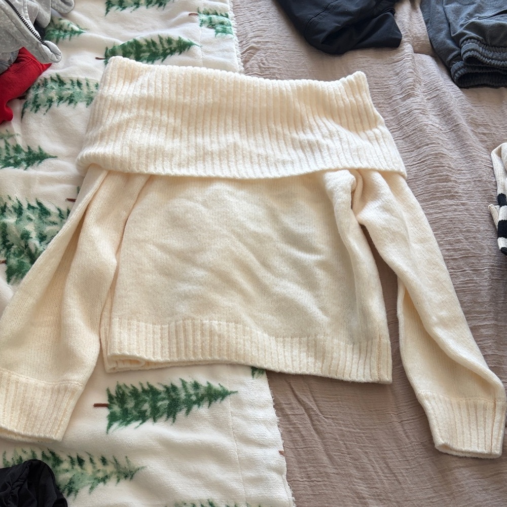 Abercrombie Elegant Cream Off-Shoulder Sweater